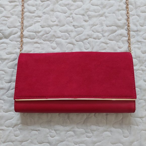 (2 for 25$) Dark red crossbody clutch with gold detailing from Aldo - Picture 1 of 7